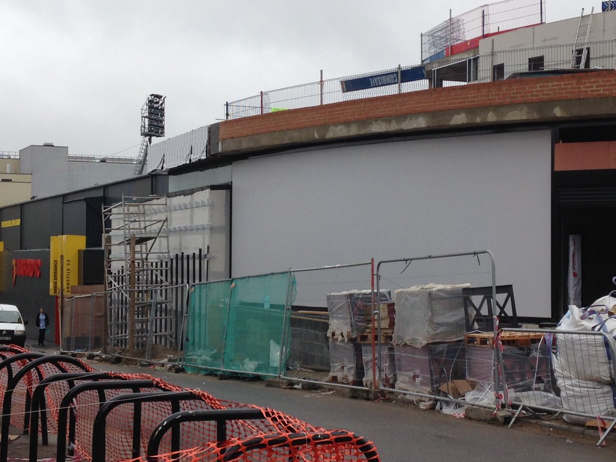 neil_k_g's tweet photo. Further update (as Tuesday 2 August 2016) on #NEcorner at #VicarageRoad #watfordfc - works move on, but plenty to do https://t.co/YZoixXu6bM