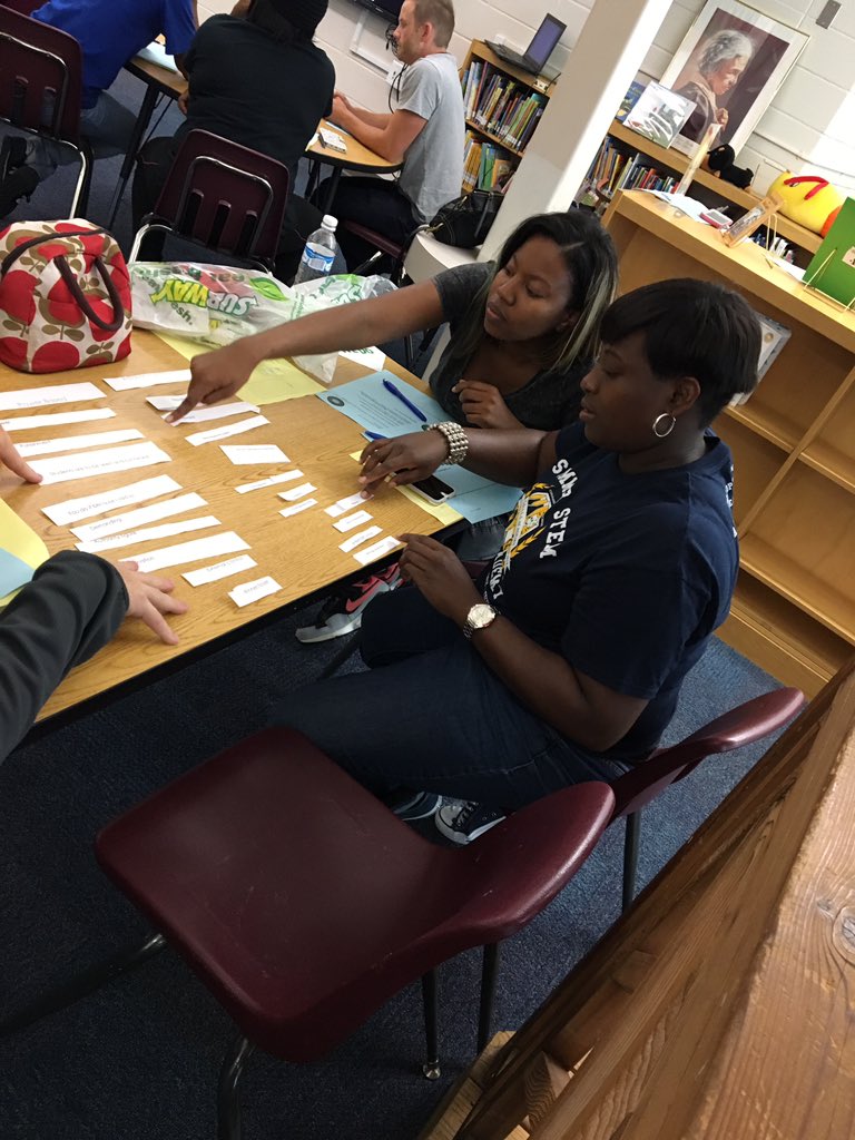 ebonygrace2121's tweet photo. SEL teamwork makes the dream work @CAE_Principal @klawrence81 @ReneathaE #teamfifthgrade https://t.co/6tCt5wGCNG