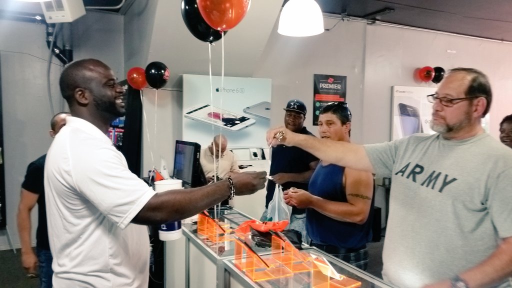 Boost_IAli's tweet photo. Winner of our #FreePhone &amp; #FreeMonth contest #BoostDealz #Phoneprotection #BoostIceCream..Congrats!@LauraMcLaugh96 https://t.co/JRezcCdYiZ