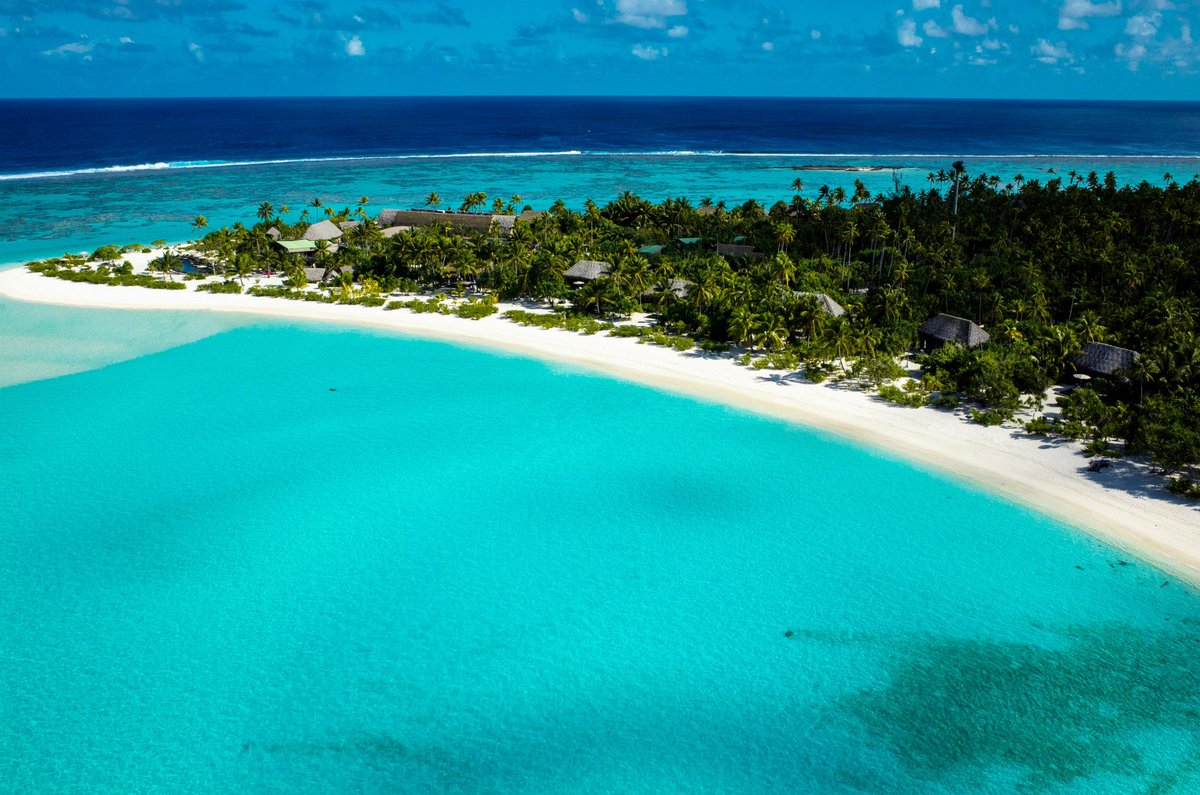 LuxeTiffany's tweet photo. A3 Location, service and style (like at the #TLWorldsBest @TheBrandoResort) #TL_Chat #Tahiti #Tetiaroa https://t.co/bsuM9yFk3g