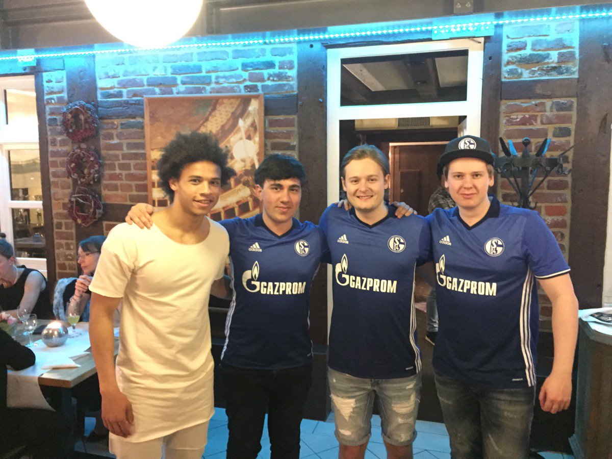GiliusLoL's tweet photo. gl in Manchester City Sané https://t.co/P2f66emWo6