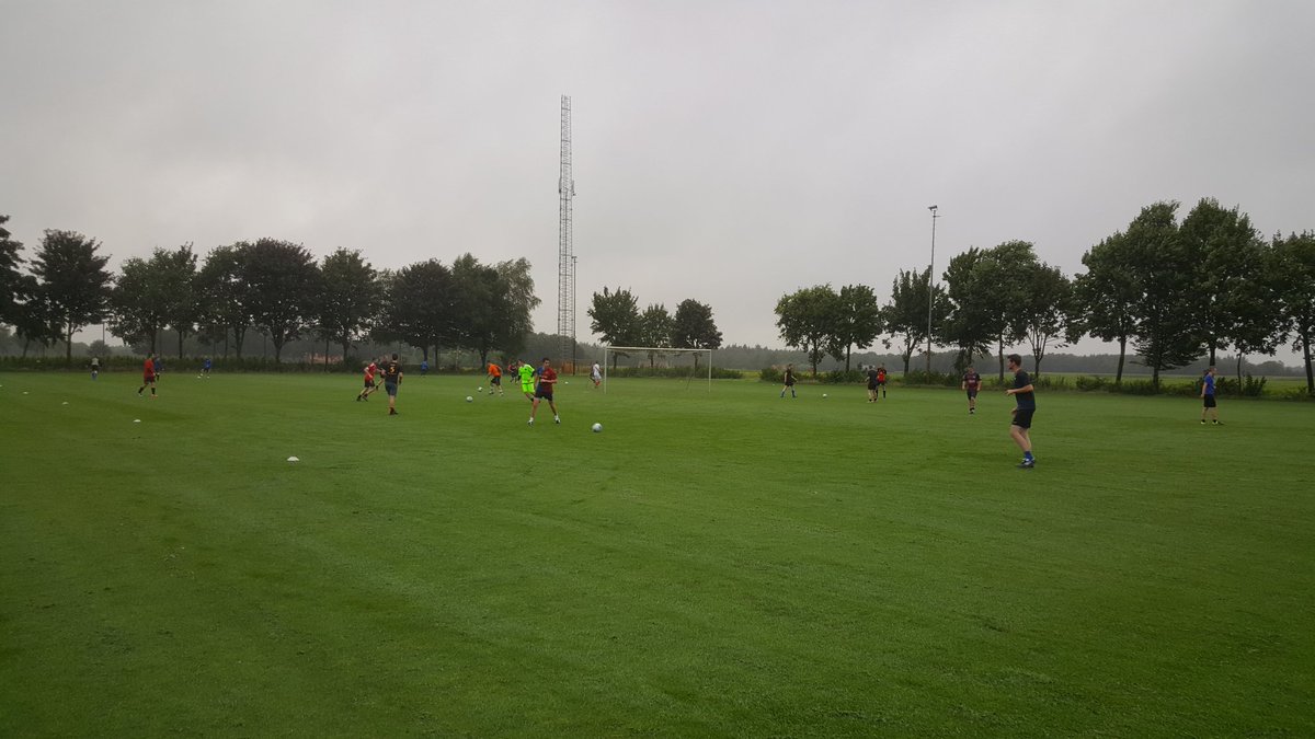 Eerste training is weer een feit <a href="/hmvv1929/">HMVV1929</a>! #zomer?#regen#hmvv