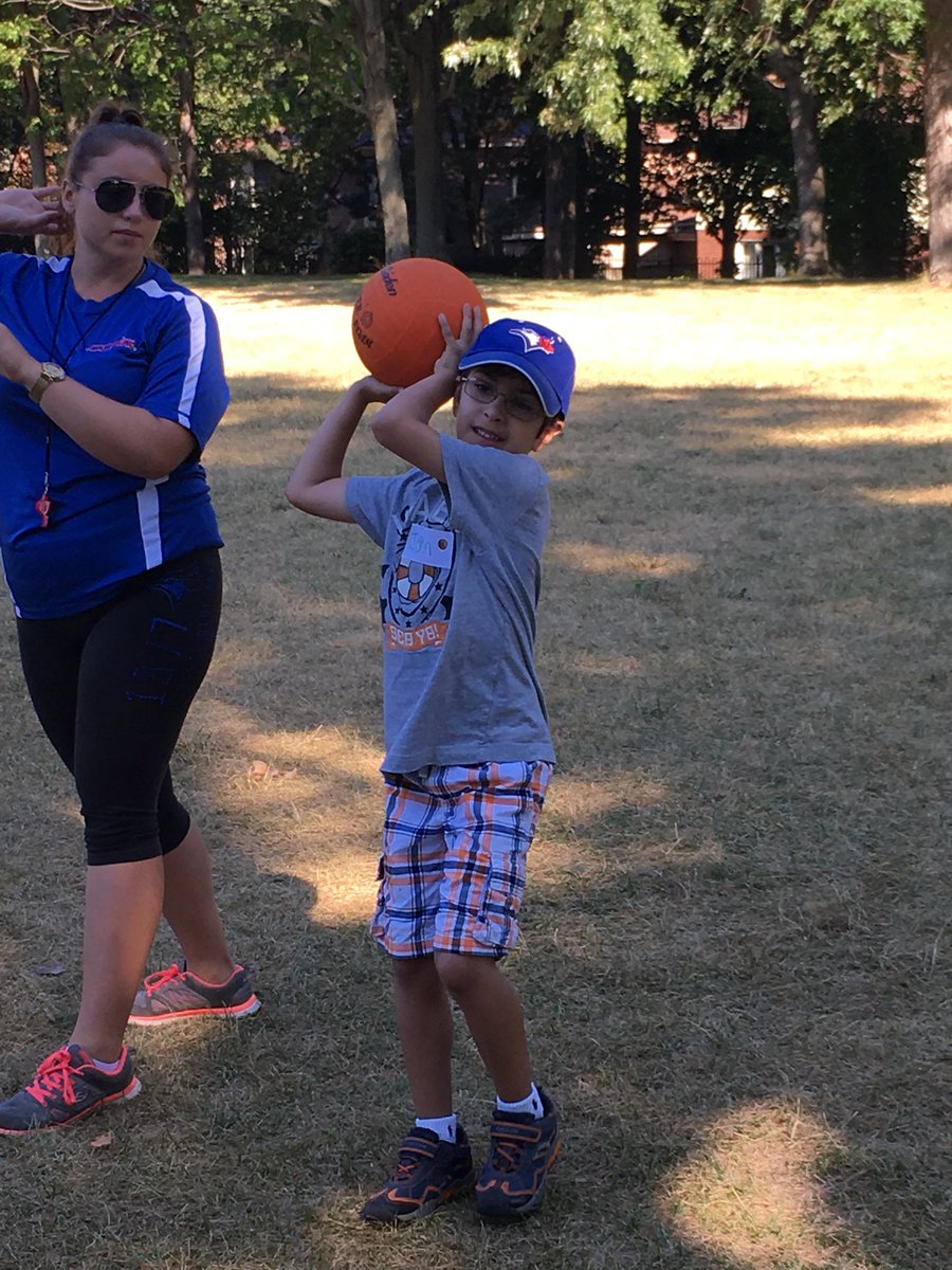 jawbreakers2016's tweet image. Starting of the month with some sportplay! #basketball @banburykidscamp