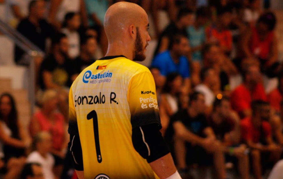 VinaAlbaliFS's tweet photo. Aún no ha vestido la azul, pero ya es azulón. Hoy deseamos ¡FELIZ CUMPLEAÑOS! a @GonzaloRamos13 #FelicidadesGonzalo https://t.co/x5Xhz9EyXY