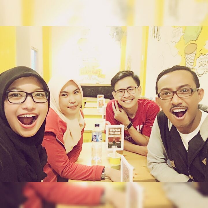 haider_dj's tweet photo. semoga Silaturahmi tetap terjalin *aamiin ya Allah* 
#meetup https://t.co/MjpOK5LEF5