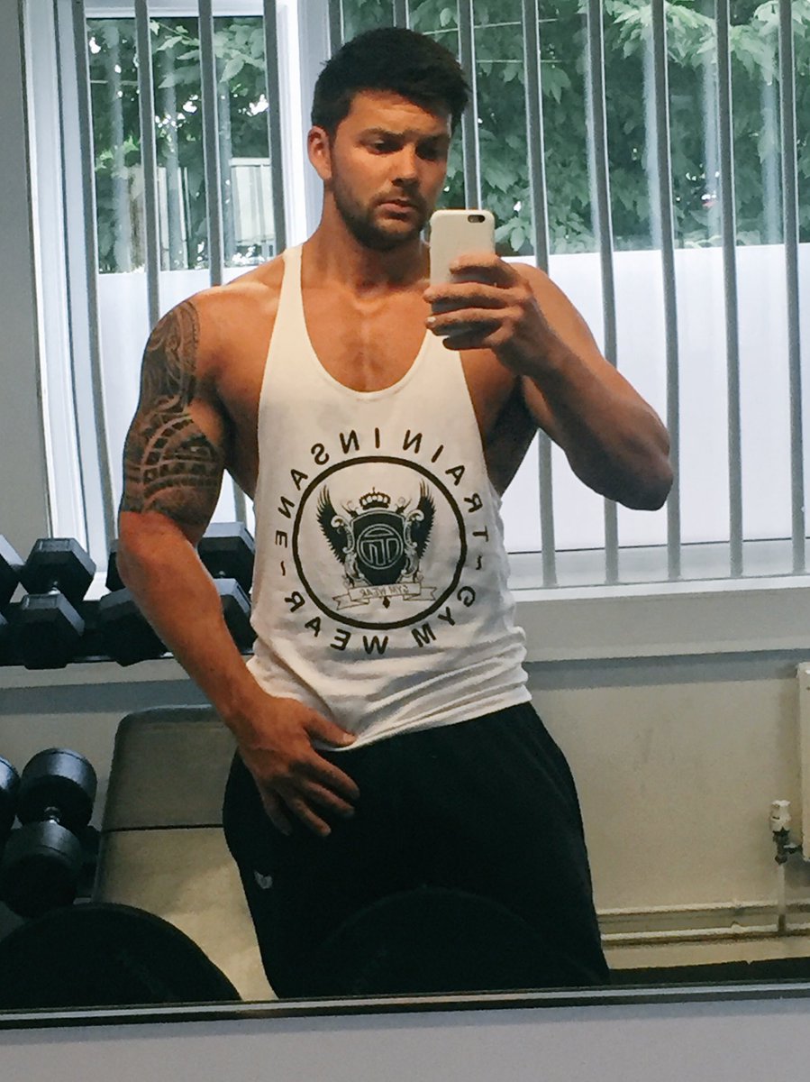 jamesperez90's tweet photo. 1st gym session after a few weeks off from holiday #backtowork #gym https://t.co/aXTfyxM9NQ