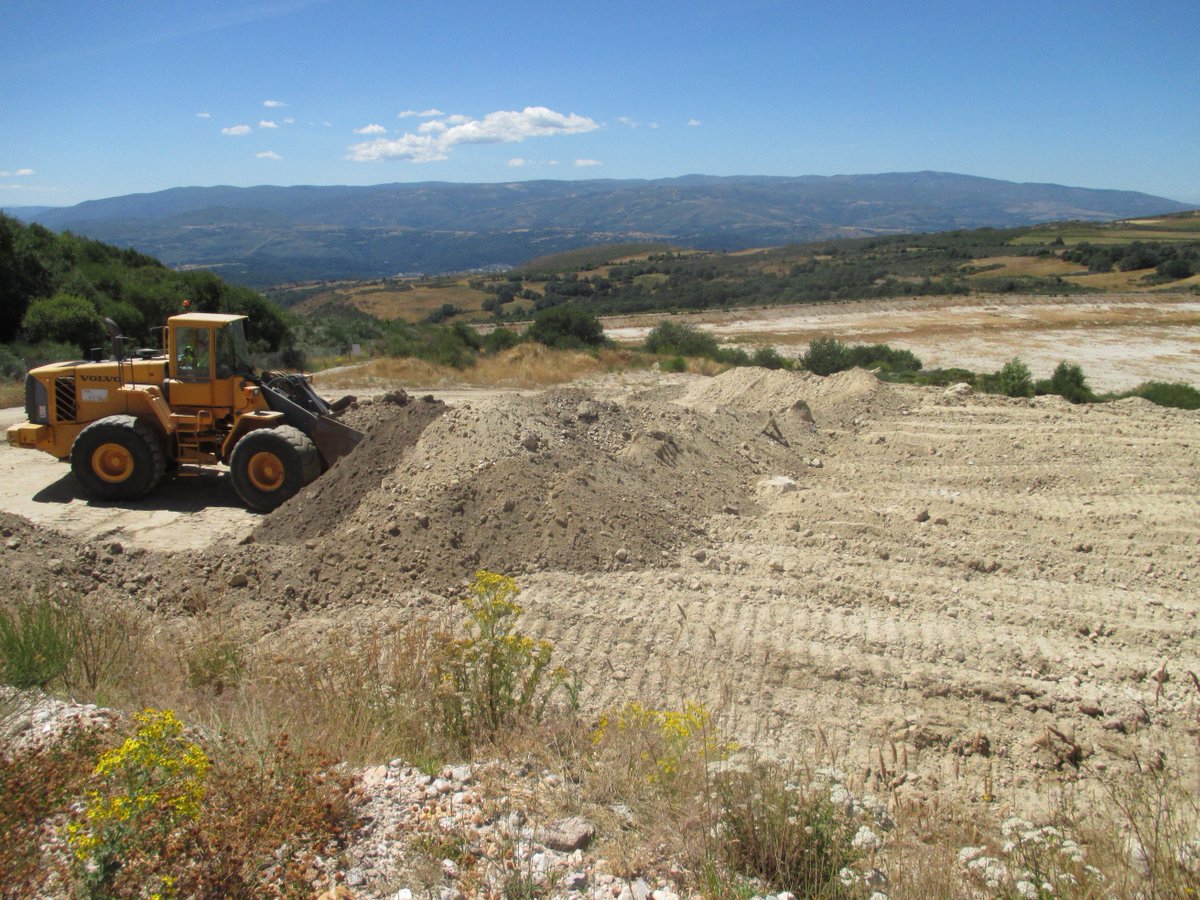 Inicio del movimiento de tierras para la construcción de la planta de la Mina de Penouta.
strategicminerals.com/prensa/noticia…