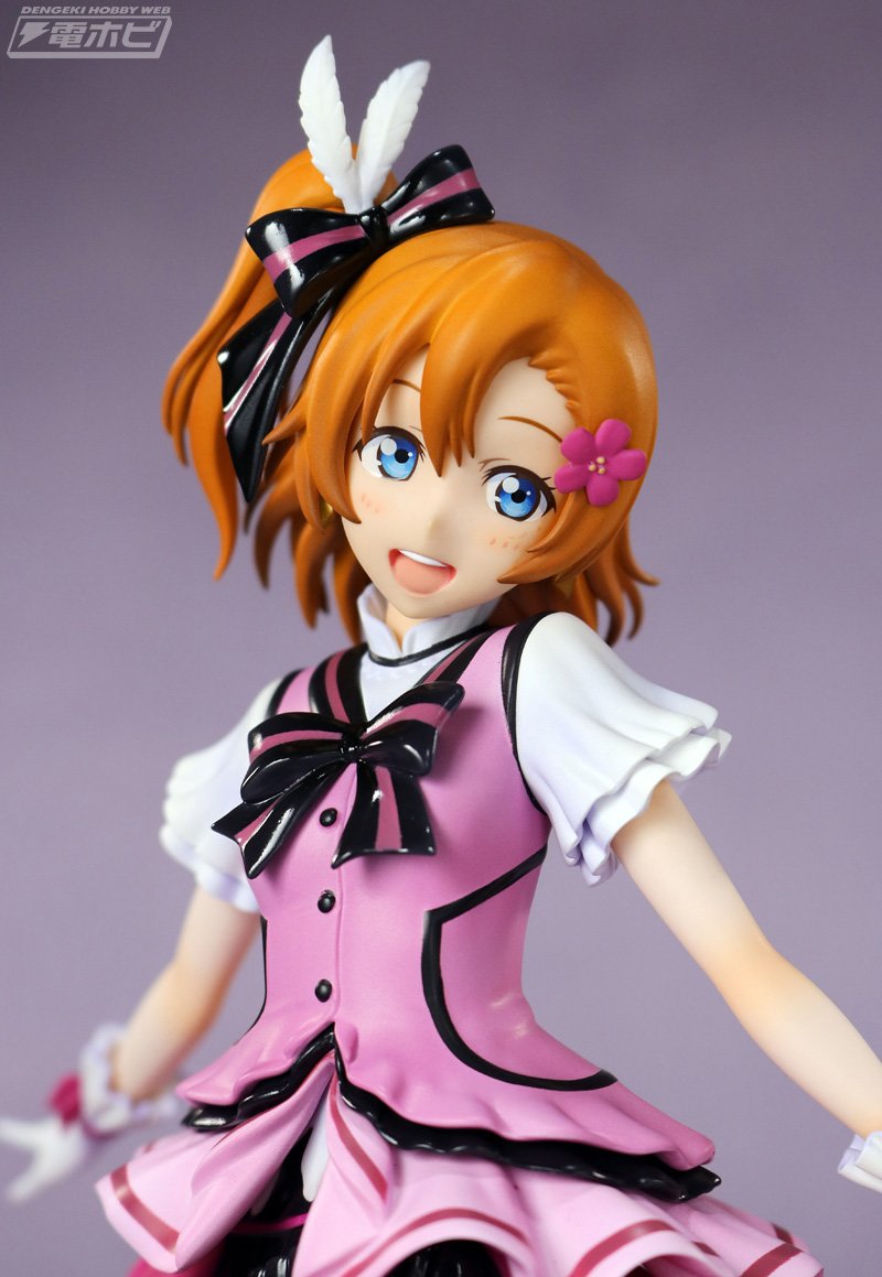 電撃ホビーウェブ 祝 高坂穂乃果誕生日 8月3日は ラブライブ 高坂穂乃果の誕生日 フィギュアと一緒に穂乃果の誕生日をお祝いしてくださいね T Co Cimmtzalaz Lovelive 高坂穂乃果生誕祭