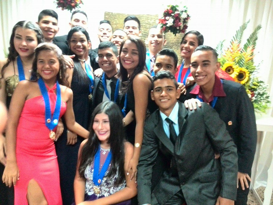 Nacary117's tweet photo. #Compañeros <3 #Mip15<3 #Festejando <3 https://t.co/ELcAXkXr95