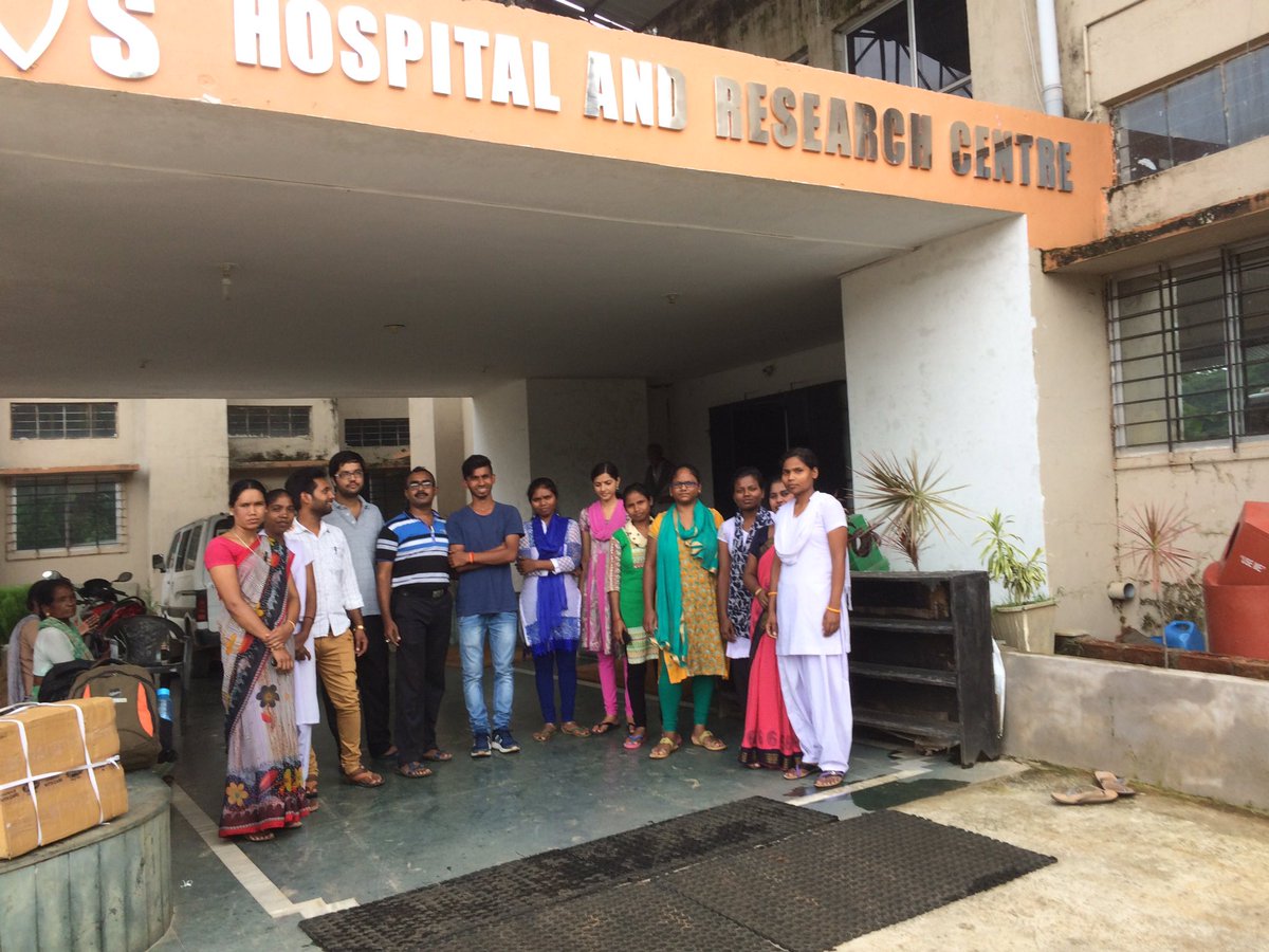 Rsahu7's tweet photo. Having work experience in hospital !!!! #mysummerbreak https://t.co/szinzLjtYn
