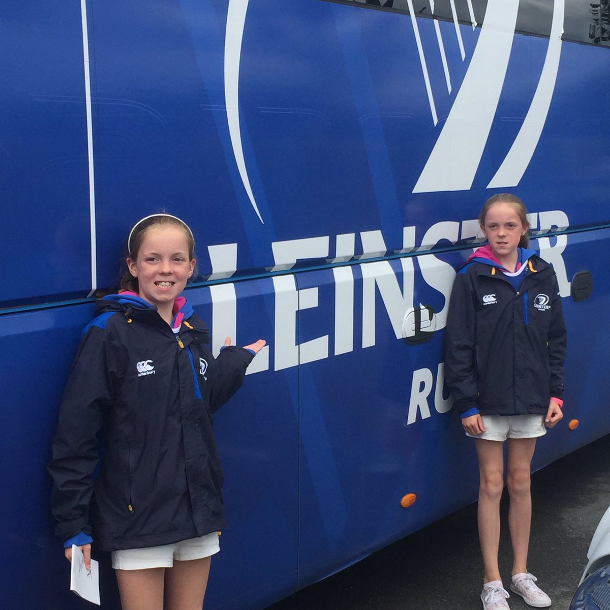 madmotherof6's tweet photo. Thanks to all @leinsterrugby for a great open training session today in @GreystonesRFC https://t.co/PkbeUWh6Sn