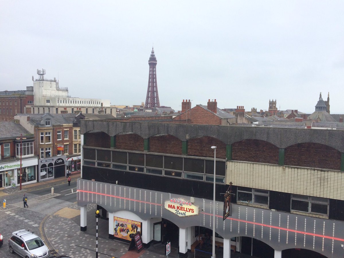 IHeartBlackpool's tweet photo. #Blackpool #MaKellys #Tower 2.8.16 https://t.co/bU0wKjVmgG