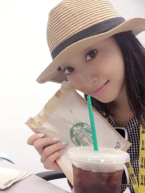きょーはLos Angelesにきて以来曇り空でめっちゃ涼しかったぁー！！雨も一度もまだ降ってないし。today breakfast!!チョコチップクッキーとアイコのブラック！午後からお化粧するので今日はスッピンピンでがっこー<a href="/tag/%E5%8A%A0%E7%80%AC%E3%81%82%E3%82%86%E3%82%80"class="tags"><span>#加瀬あゆむ</span></a><a href="/tag/%E6%B5%85%E8%8D%89%E8%89%B6%E7%B5%B5%E5%B7%BB"class="tags"><span>#浅草艶絵巻</span></a><a href="/tag/%E6%B5%85%E8%8D%89%E3%83%AA%E3%83%88%E3%83%AB%E3%82%B7%E3%82%A2%E3%82%BF%E3%83%BC"class="tags"><span>#浅草リトルシアター</span></a>