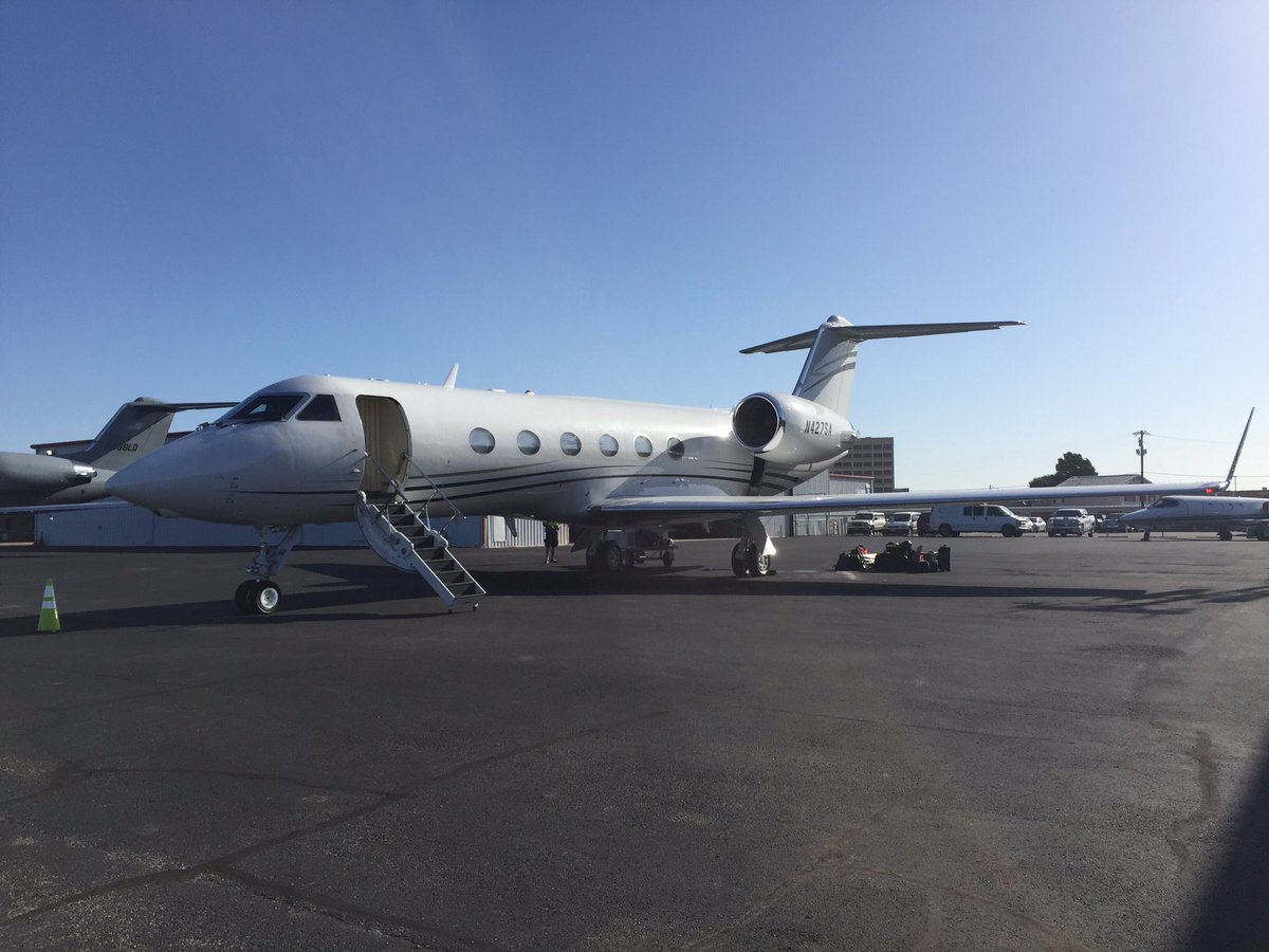 StatusJet's tweet photo. Nothing like starting the morning off with a little @GulfstreamAero G-IV SP action. #StatusJet #ElevateYourStatus https://t.co/2d9ks3CDEw