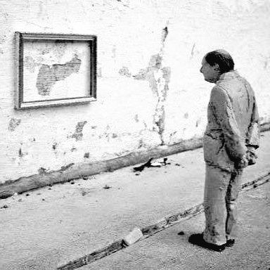 Wa­riat to człowiek cier­piący na dużą nieza­leżność intelektualną.