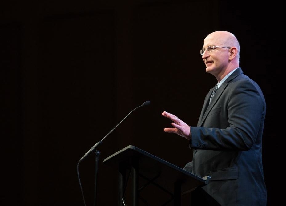 ZellerBook's tweet photo. Want the Zellers to speak at your school this year? 

Empower students. Influence culture. https://t.co/BWvj4PiliZ https://t.co/vnqKDo89rn