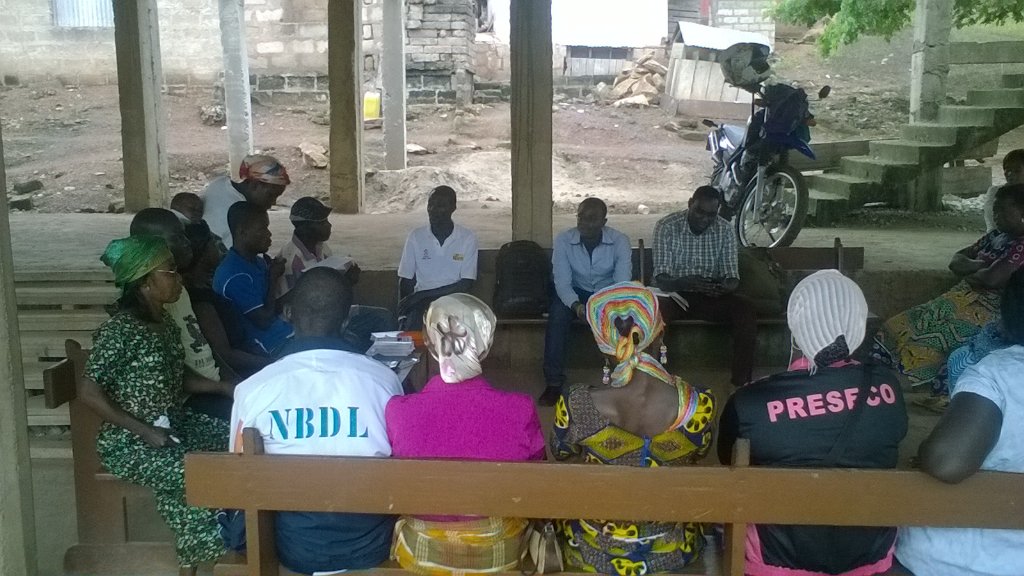 Sesa__Mu's tweet photo. Share-out day of the 1st VSLA cycle. Our farmers earned 22% interest on their savings. https://t.co/UVubHCAarC