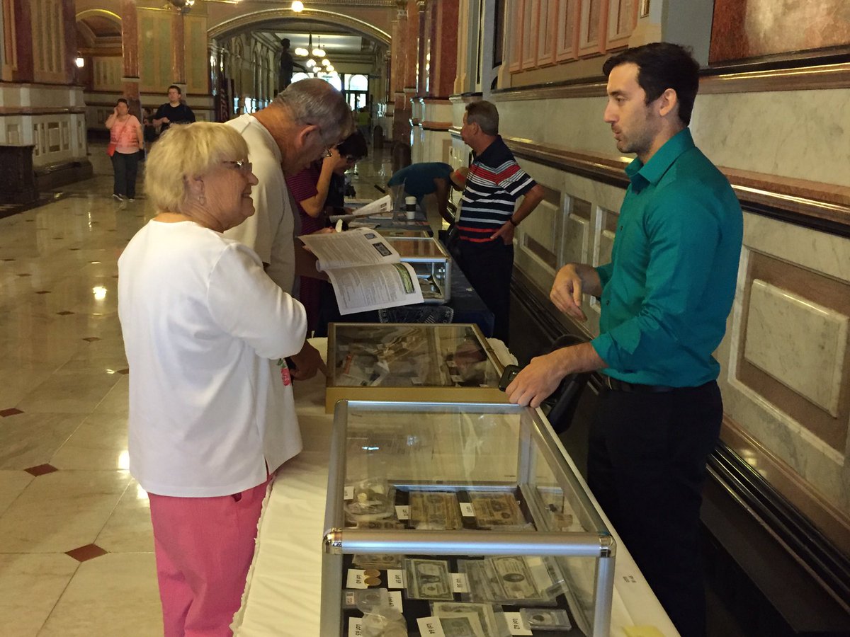 ILTreasurer's tweet photo. There's something to find for #collectors & the public alike at today's #auction preview in #ILStateCapitol. (1/2) https://t.co/WBBdPvRjx1