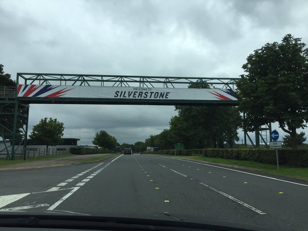 nrtownsend101's tweet photo. Just taking the bike out for a few laps #TeamLH https://t.co/N1Ta2m7uwy