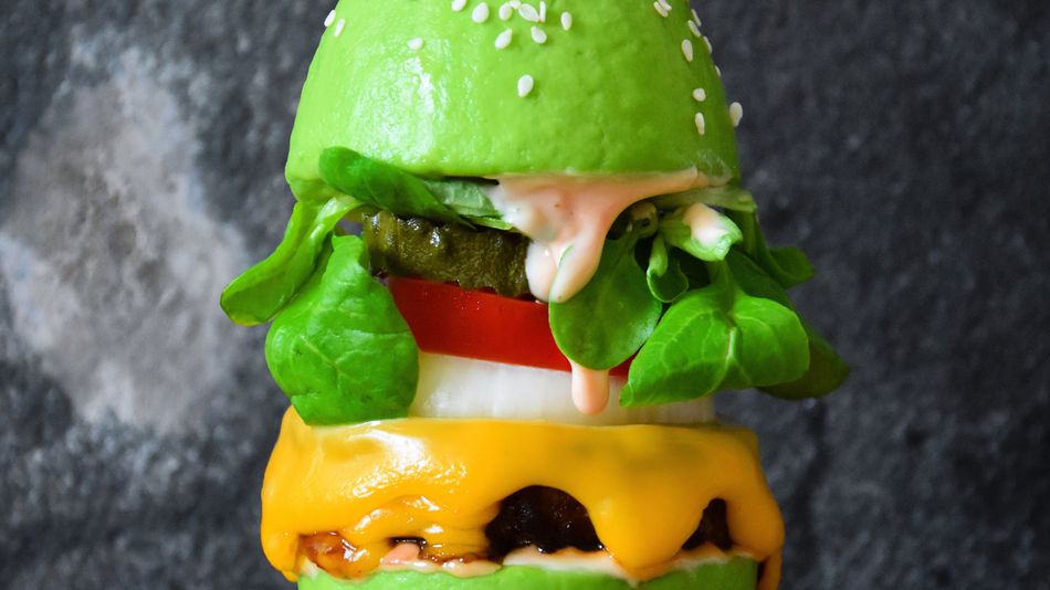 MashableFood's tweet photo. Avocado buns are summer's most polarizing fad https://t.co/JUVjaby0PG https://t.co/mJhmGvoPQU