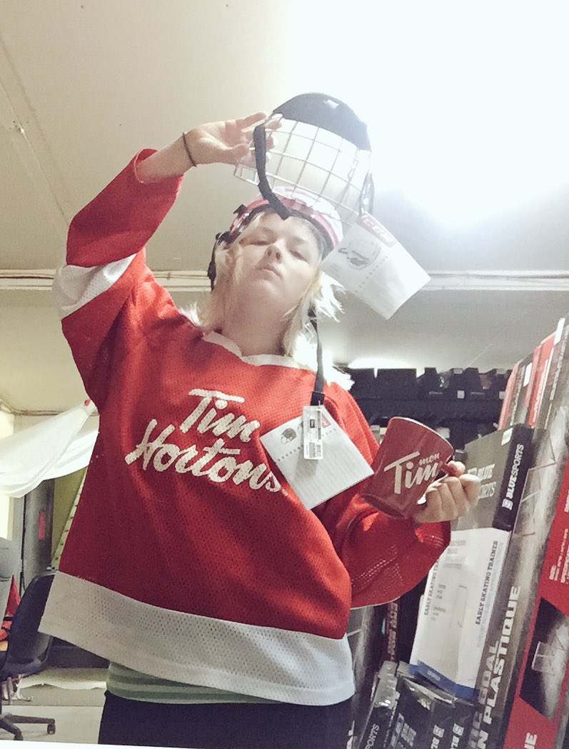 gayillian's tweet photo. When you're Canadian asf π¨π¦π― #Canadianasf https://t.co/HJ1k8Y3NyS