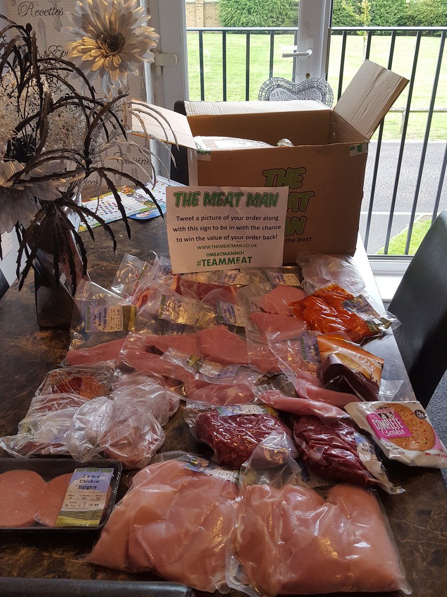 deany85's tweet photo. Just got my delivery from @MeatManNo1 can't wait to get stuck in #gympack https://t.co/QSpYOrtbr1