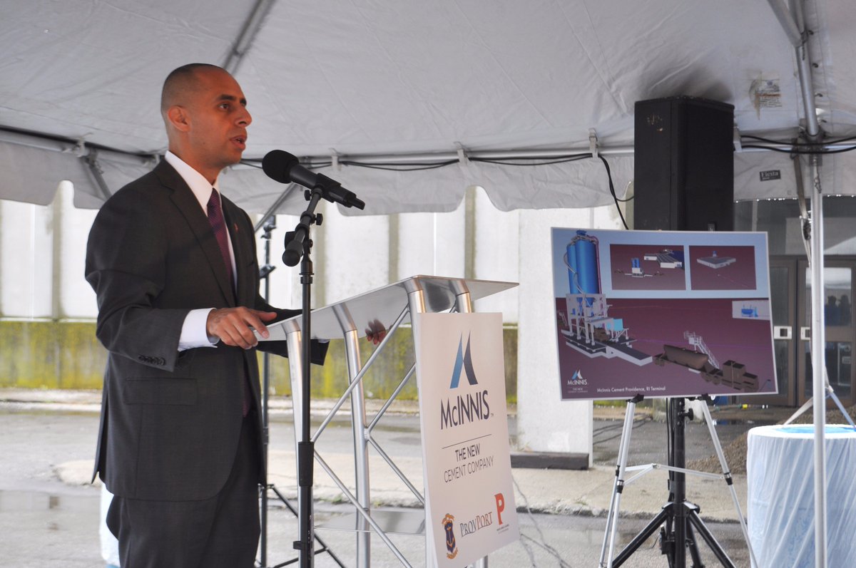 Jorge_Elorza's tweet photo. Proud to welcome @Ciment_McInnis to the neighborhood. A great addition to #ProvPort that will provide jobs for #PVD https://t.co/RsGHcHC59e