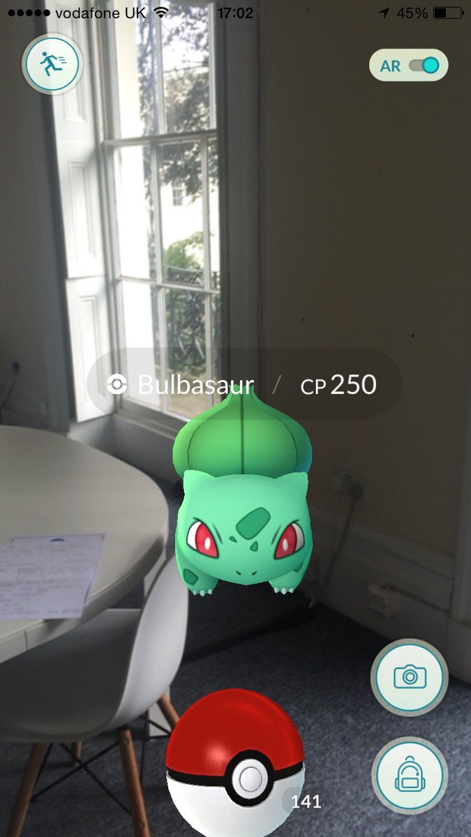 aliceelloyd's tweet image. Caught a Bulbasaur in the @soglos office this afternoon. 🙌🏼 #pokemonGo @PokemonGoChelt