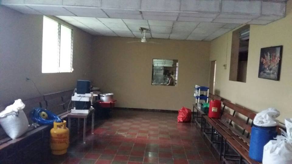 TRADICIONAL VISITA A LOS ASILOS: CASTILLO, SAN VICENTE DE PAUL Y SAN JOSE.