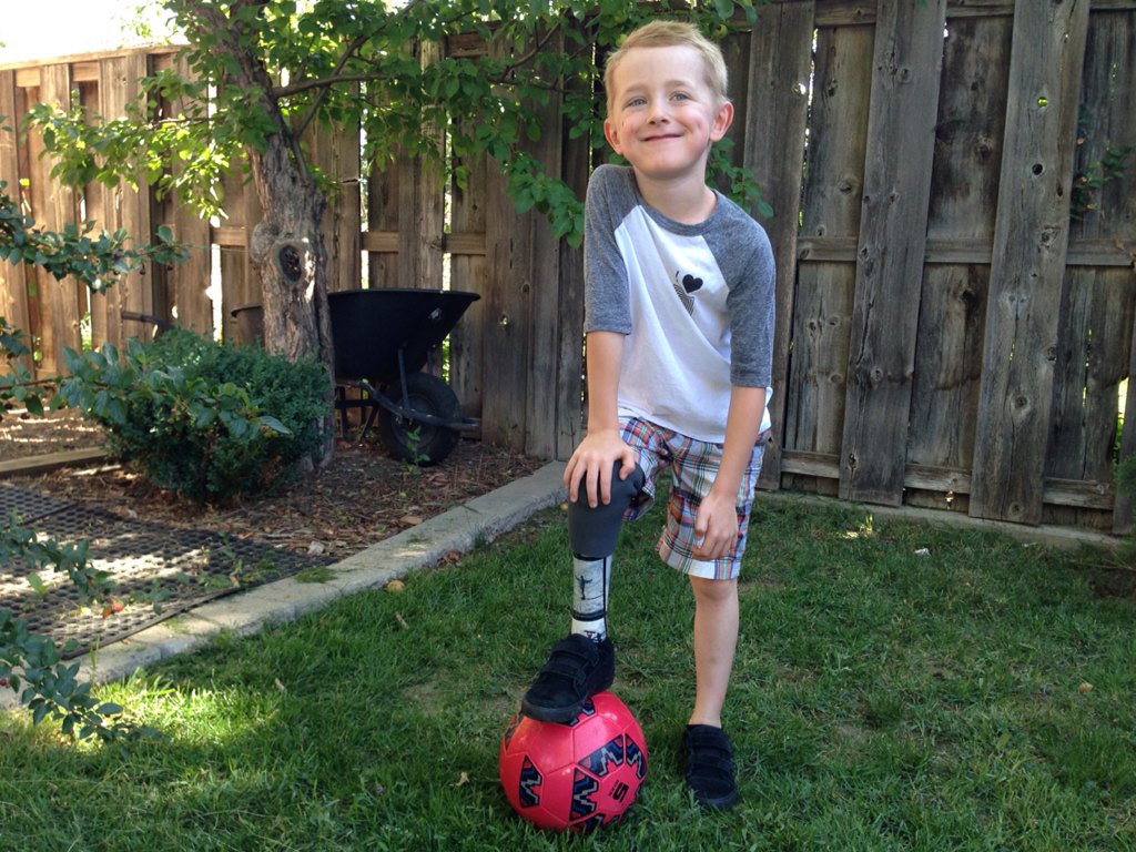 Cooper Tidmarsh is <a href="/TheWarAmps/">The War Amps</a> play safe ambassador . We speak to the 6 year old #amputee tonight <a href="/GlobalLeth/">Global Lethbridge</a>