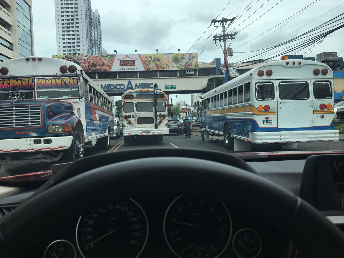 Jocksalys's tweet image. @ATTTPanama señores se les está lleno el control con los diablos rojos