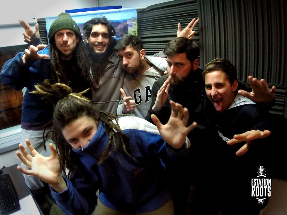 #UltimaRepetiZion de #EstaZionRoots x #PelaGatosiRadio - 14hs x bit.ly/PelaGatos-iRad…  #NoTeLoPierdas