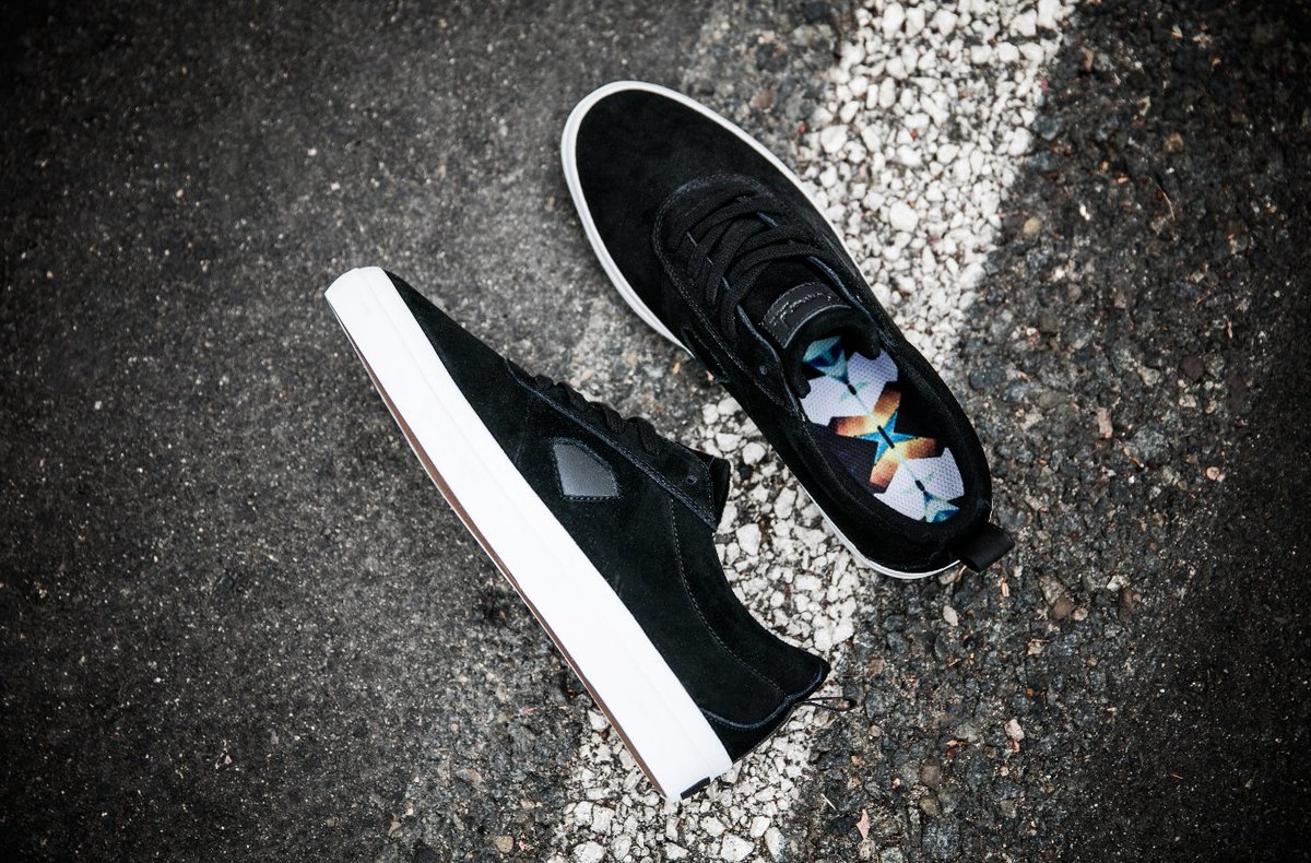 diamond icon shoes