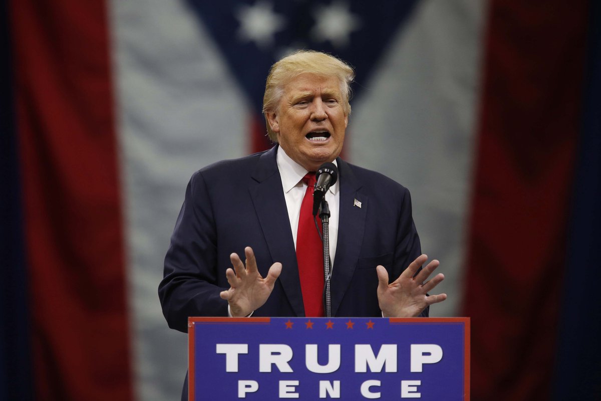 business's tweet photo. Trump says interest rates are artificially low, and he's out of equities https://t.co/iHYGZxZ5Nb https://t.co/Gtokmj8WtI