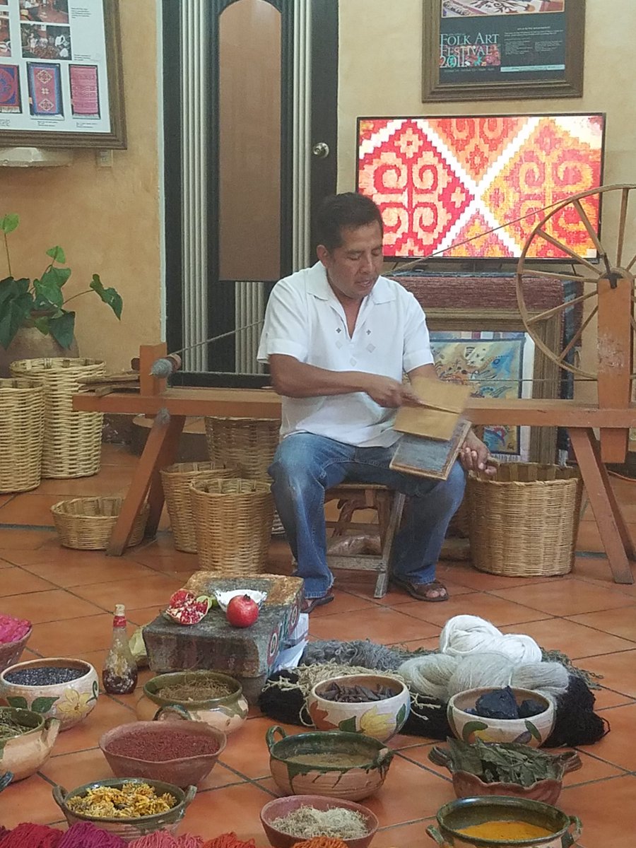 MsGistenson's tweet photo. Another fun-filled day learning how yarn is traditionally hand woven and hand died #ParidadinOaxaca #engage112 https://t.co/JYWm2GLq9u