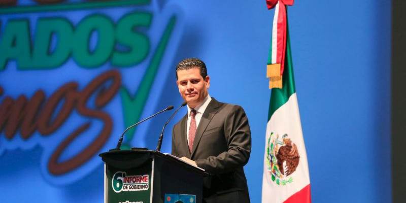 zacatecasonline's tweet photo. Ahora salimos más tranquilos a las calles: @miguelalonsogob #6InformeZac https://t.co/7P4iTBwXTV https://t.co/UJeqAXN6De