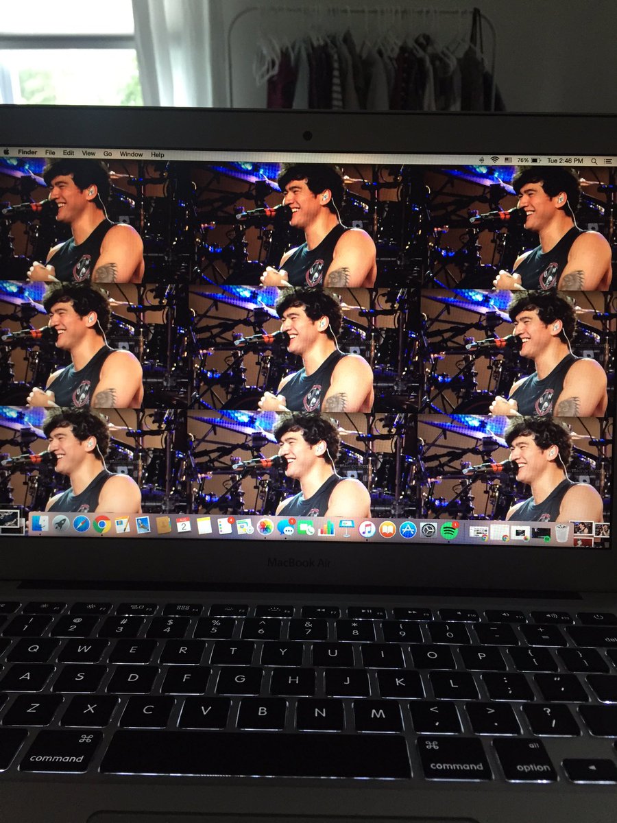 cuddlyftcalum's tweet photo. when you really love calum hood 
#CalumIsImportant https://t.co/aqZqVCDgdV