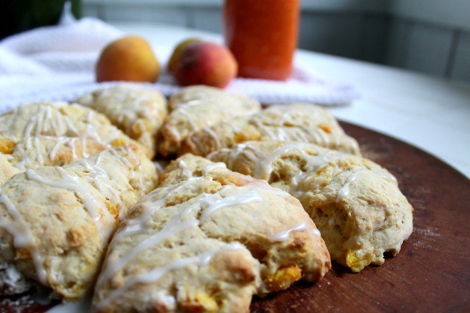 muffinsandmiles's tweet photo. Buttery Peach Scones with Vanilla Glaze https://t.co/c5pdyYXxzo https://t.co/Au2PBaKgny