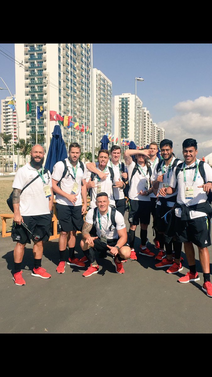 7sInsideLine's tweet photo. The New Zealand 7s team has officially arrived in Rio after their training camp in the USA. https://t.co/3zWnMv4IOk