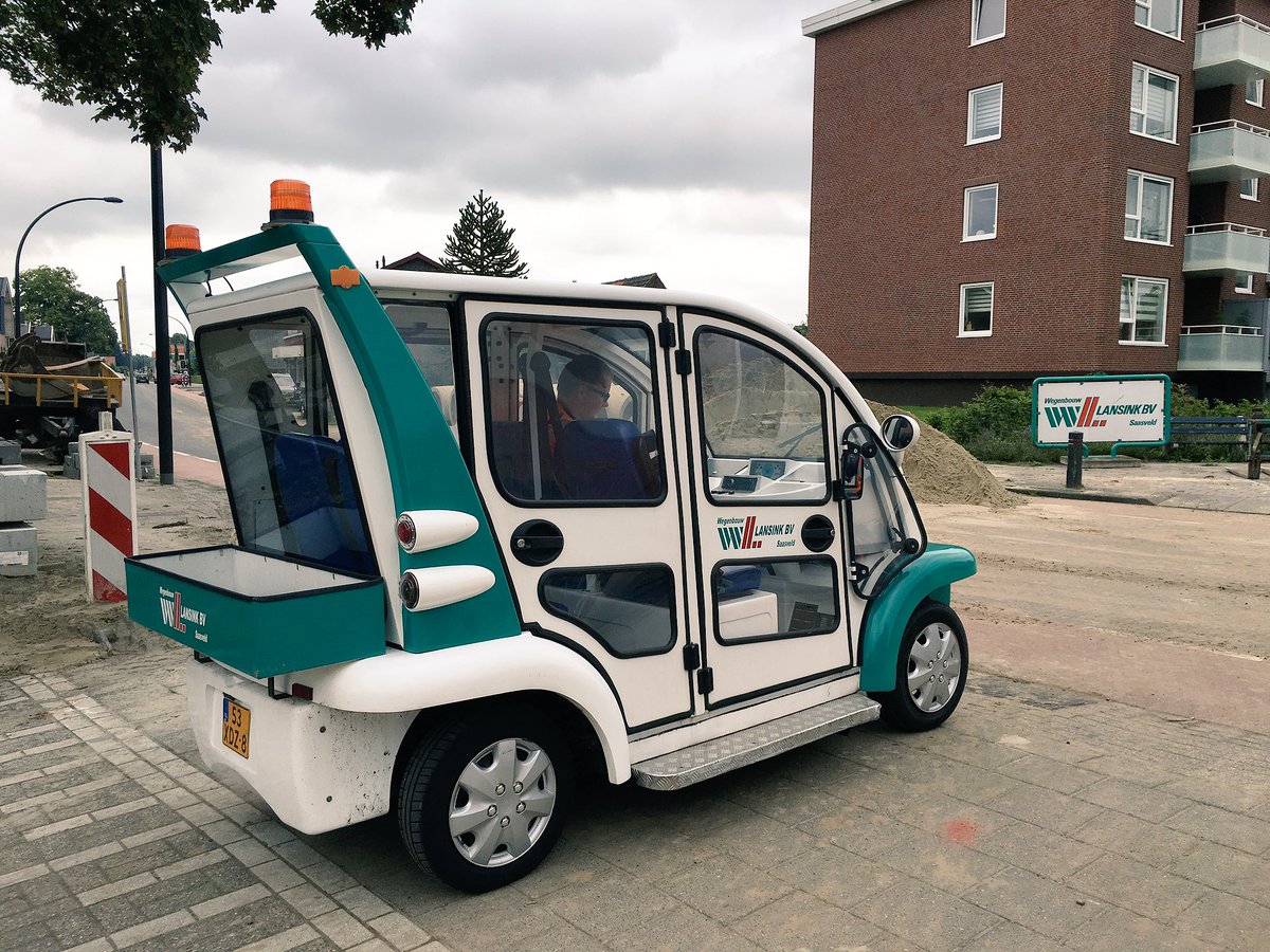 LansinkBVgww's tweet photo. Ook in de bouwvak op volle kracht door ! @Deurningerstr @gemeentehengelo Trots op onze betrokken medewerkers !! 👍 https://t.co/hM9HONMQCr