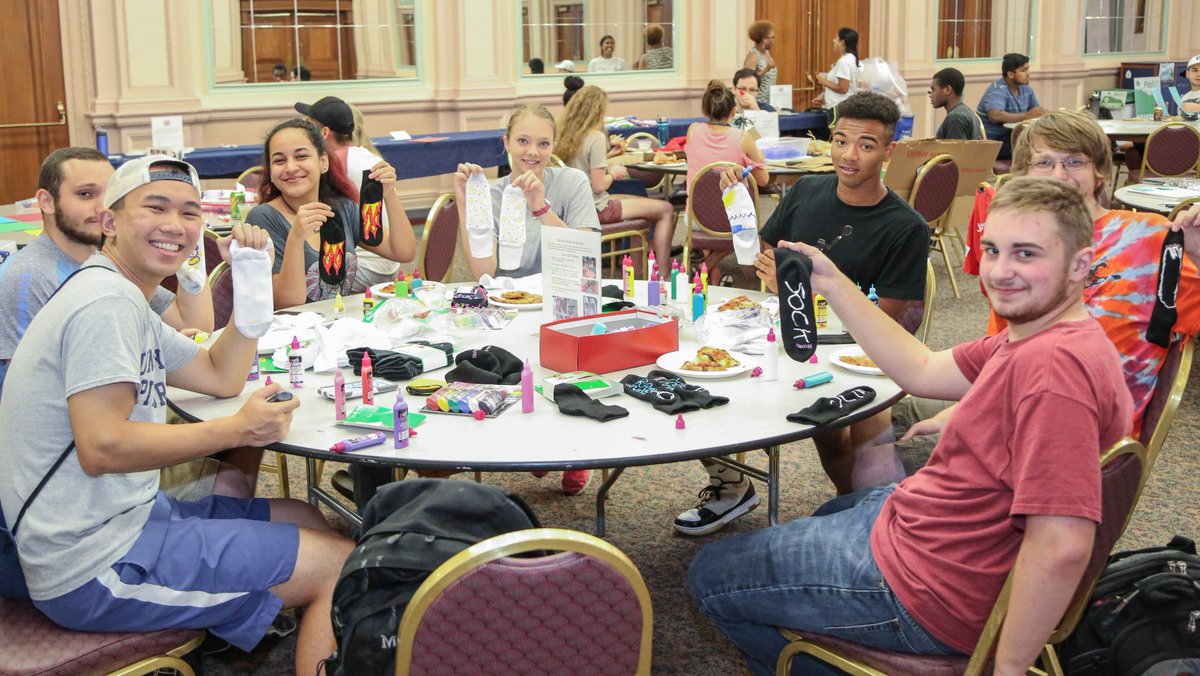 PittStudents's tweet image. Thank you to everyone that stopped by the @PittServes SCEC Service Fair today! #PittCares #PittNow