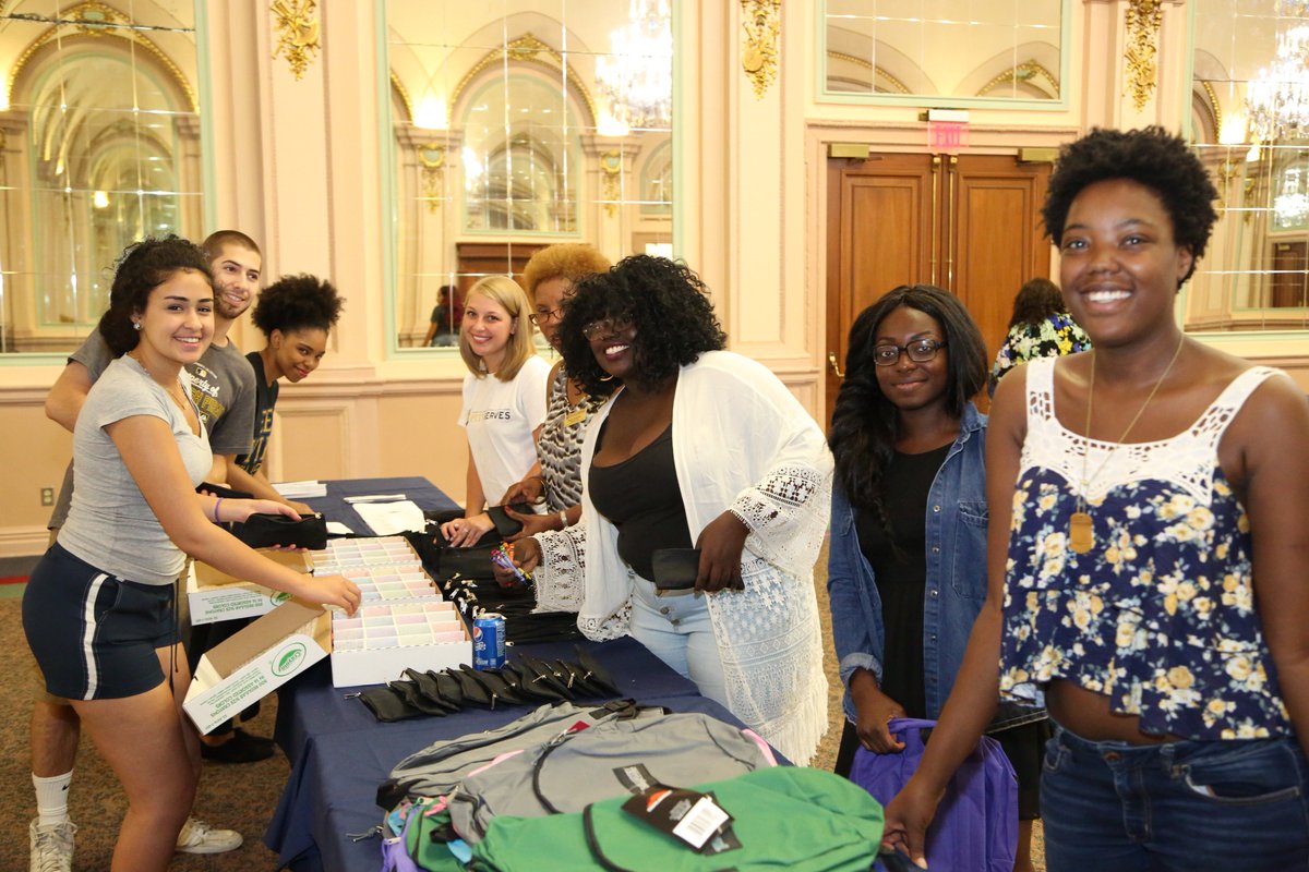 PittStudents's tweet image. Thank you to everyone that stopped by the @PittServes SCEC Service Fair today! #PittCares #PittNow