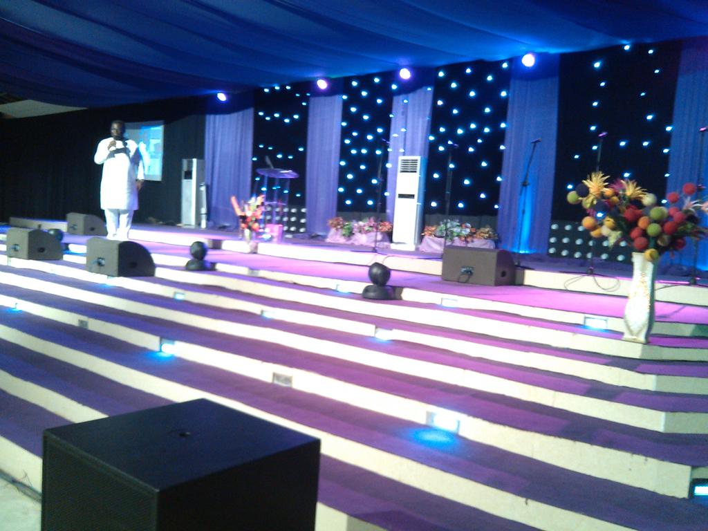 eternityayo's tweet photo. Pst Matthew live @MillenniumChristianChurch
#Repositioned #newness #newseason #graceanointing #Convention2016 https://t.co/mrnDTRXBeR