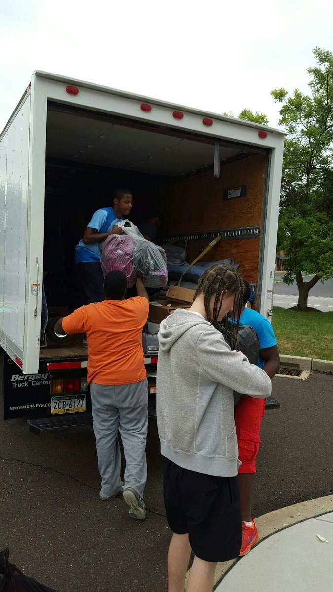 CVCAPA's tweet photo. @CVCAPA youth helped @NPUW get ready to #StuffTheBus tomorrow! #LiveUnited https://t.co/U5hP0lGOCH