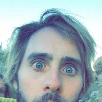 FamousRolGay's tweet photo. JARED LETO OCUPADO
¡Bienvenido, espero tu estadía sea placentera! @JaredJo_leto Tu habitación será la 13e https://t.co/kN6WJlWwzY