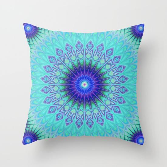 DavidZydd's tweet photo. Frozen mandala throw pillow $20 https://t.co/T3lnI77fXn Click for more decorative pillows! #PrintedGift #throwpillo https://t.co/zPi8vggq9C