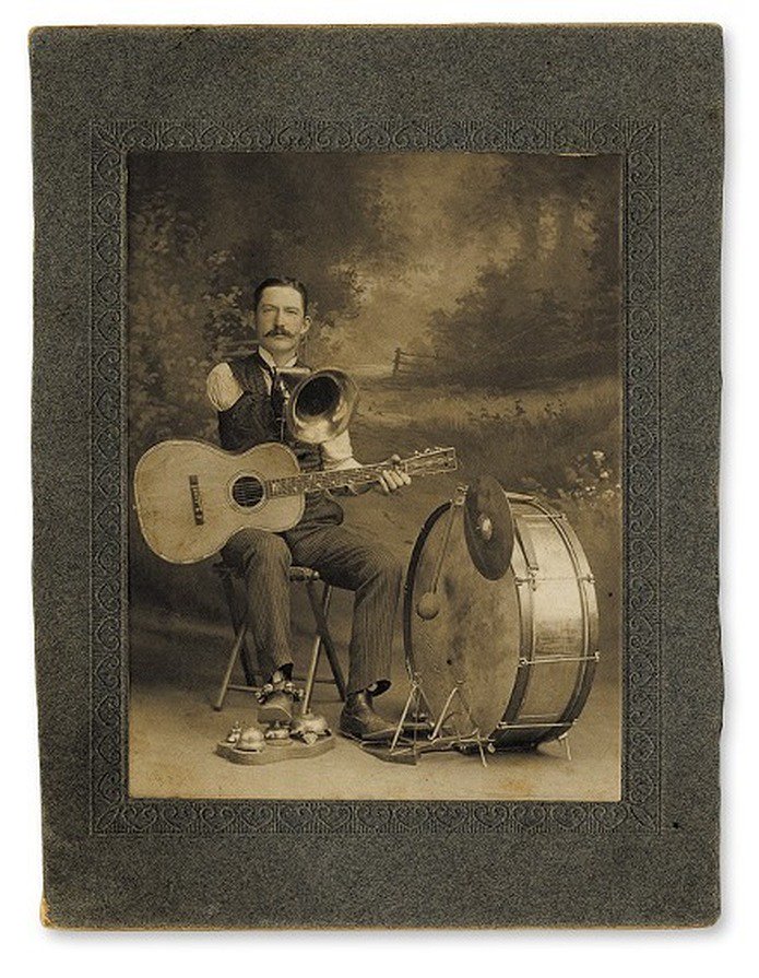 boxwonders's tweet photo. Mr. W.C. Williams - a one armed one man band #OneManBands #SammBennett #Vintage #Photographs #Collection https://t.co/AEQie973cT