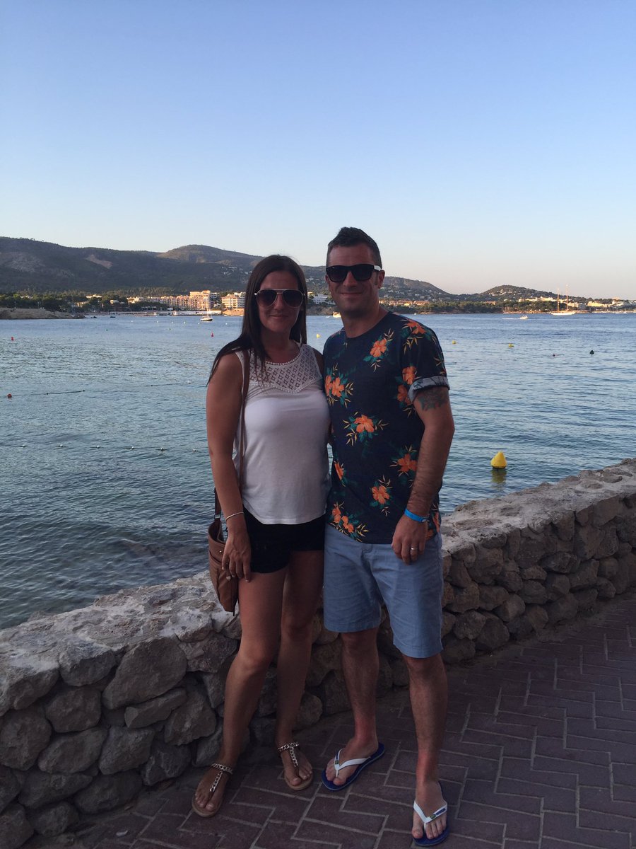 nikbunce's tweet photo. #honeymoon ❤️ #palmanova https://t.co/E5TZWwiMOq