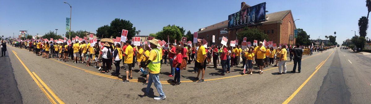 OBB_Local11's tweet photo. @UNITEHERE11 @UFCW770 #1u #ufcw #solidarity #youngorganizers https://t.co/9nldkpH9uW