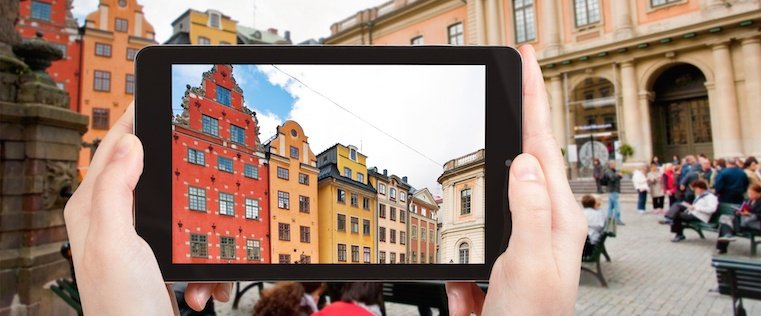 HubSpot's tweet photo. 16 of the Best Brands on Instagram Right Now https://t.co/pGuYJWw0LK by @lkolo25 https://t.co/JTGh5Fx93m